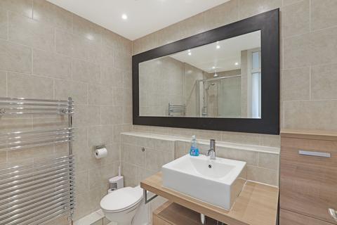 7 Andrews Close, Buckhurst Hill, IG9 5BL