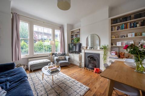 2 bedroom flat to rent, Oakhill Road, Putney, London, SW15