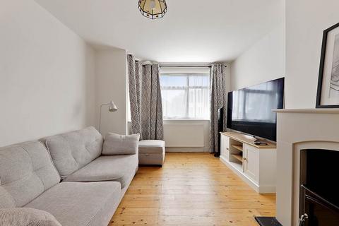 2 bedroom ground floor flat to rent, Meadowview Road, Sydenham, London, SE6