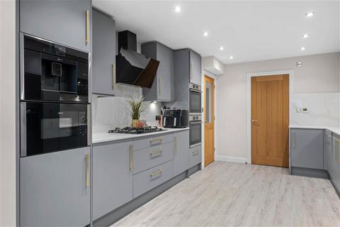 152 Battenhall Road, Worcester, WR5 2BT