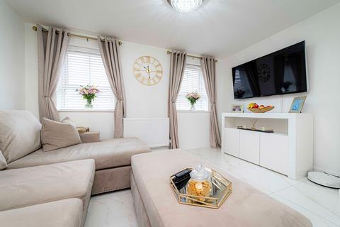 2 bedroom ground floor flat for sale, Fife Way, Aylesham, CT3