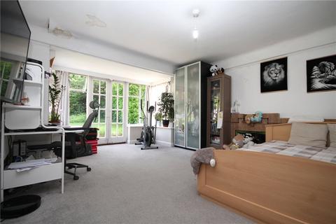 29 Great Tattenhams, Epsom, KT18 5RF