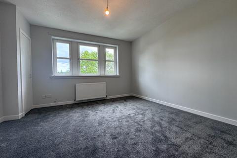 4 bedroom flat to rent, Woodside Road, Raploch, Stirling, FK8