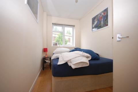 4 bedroom terraced house to rent, Mandela Street, Oval SW9