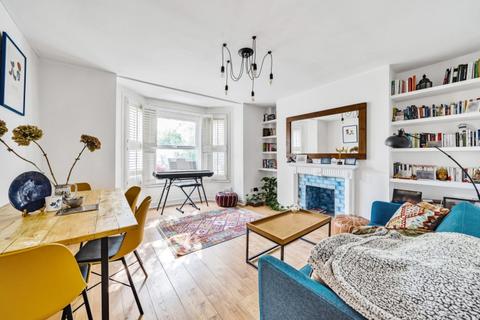 2 bedroom apartment to rent, Pemberton Gardens London N19