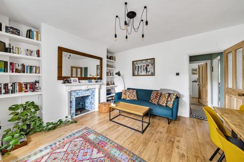 2 bedroom apartment to rent, Pemberton Gardens London N19
