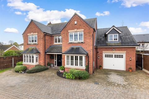 5 bedroom detached house for sale, Kemys Gardens, Kempsey, Worcester