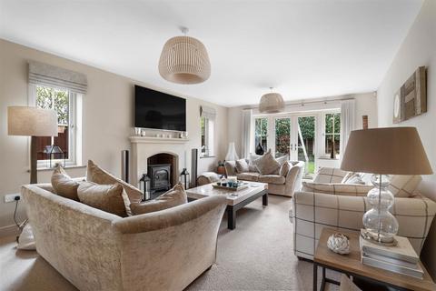 5 bedroom detached house for sale, Kemys Gardens, Kempsey, Worcester