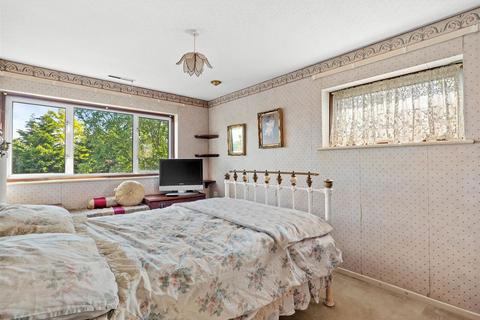 16 Berrill Close, Droitwich, WR9 7RG