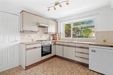 16 Berrill Close, Droitwich, WR9 7RG