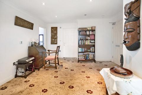 2 bedroom apartment for sale, Bank Street, Charlton Court, TQ14