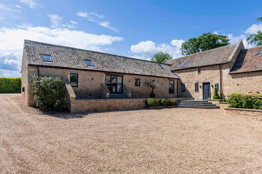 The Long Barn, Whitwell