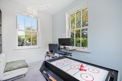 39 Foley Road, Claygate, Esher, KT10 0LU