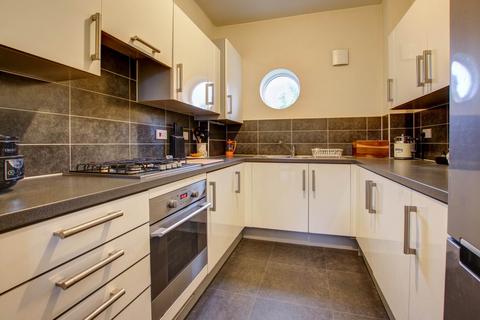 2 bedroom flat for sale, Alner Road, Blandford Forum