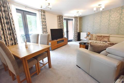 37, Pollard Court Basin Road, Worcester, WR5 3GB