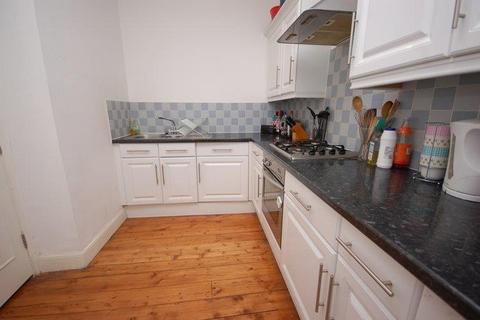 3 bedroom flat to rent, 0483L – Argyle Place, Edinburgh, EH9 1JJ