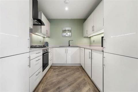 Apartment 20, Aston Court Basin Road, Worcester, WR5 3FR