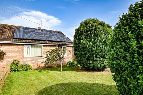 15 Montreal Close, Lower Wick, Worcester, WR2 4DZ