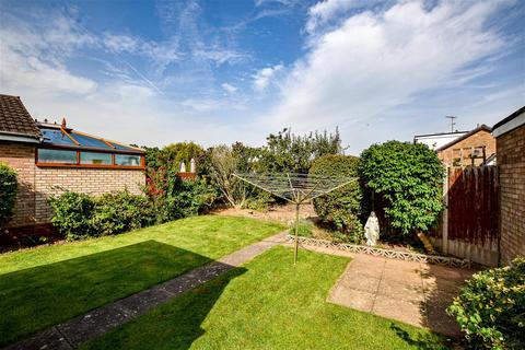 15 Montreal Close, Lower Wick, Worcester, WR2 4DZ