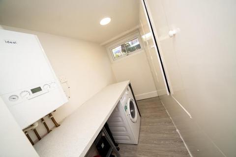 5 bedroom flat share to rent,  Broomhall Street S3