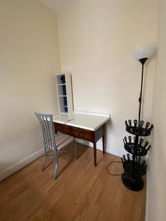 1 bedroom terraced house to rent, Portway, London E15