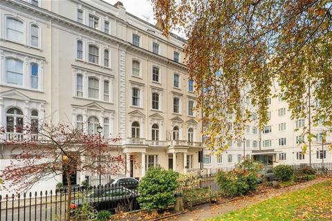 2 bedroom apartment to rent, London W2