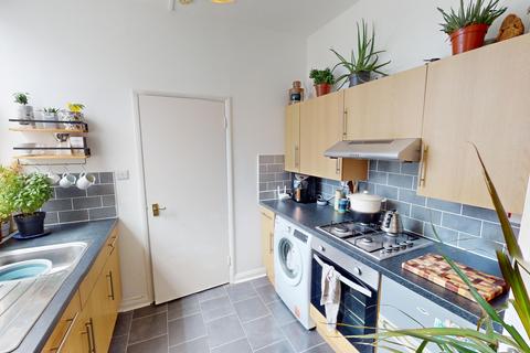 1 bedroom flat to rent, Clarendon Place, Kemptown, Brighton, BN2