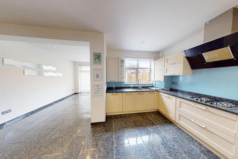 3 bedroom semi-detached house to rent, Delhi Road,  Enfield, EN1