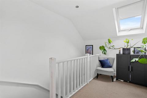 Apartment 3, 4 Cavalier Crescent, Worcester, WR5 3FX