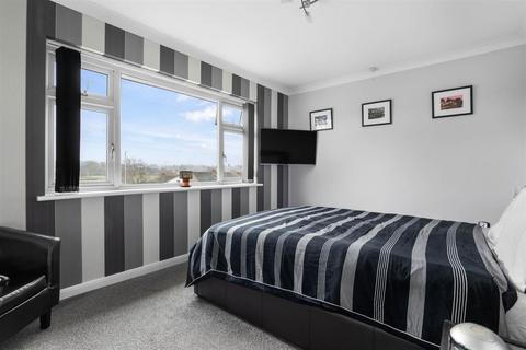 16 Bromwich Lane, Worcester, WR2 4BH