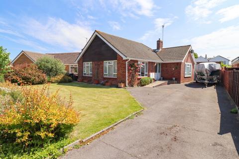 2 bedroom detached bungalow for sale, Garden Close, Hayling Island