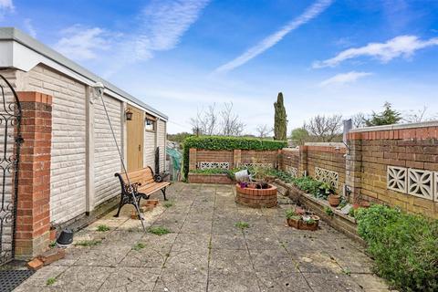 3 bedroom semi-detached house for sale, Timberdine Avenue, Worcester