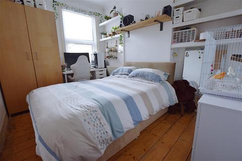 32 Derby Road, Worcester, WR5 1AE
