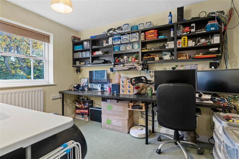 3 Amroth Gardens, Berkeley Beverborne, Worcester, WR4 0EP