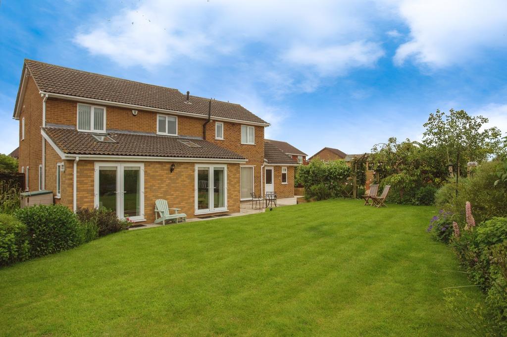 Fishers Close, Stilton, PE7 4 bed detached house for sale £575,000