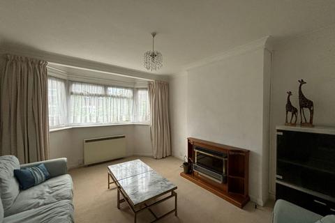 213 Bedfont Close, Feltham, TW14 8LQ