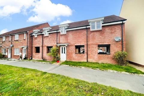 2 bedroom coach house to rent, Eagle Way, Bracknell RG12
