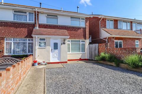 3 bedroom end of terrace house for sale, Southwood Road, Hayling Island