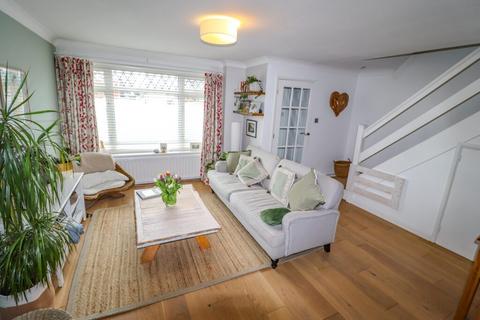 3 bedroom end of terrace house for sale, Southwood Road, Hayling Island