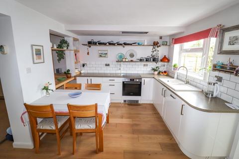 3 bedroom end of terrace house for sale, Southwood Road, Hayling Island