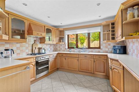 10 Rossendale Close, Fernhill Heath, Worcester, WR3 7PU