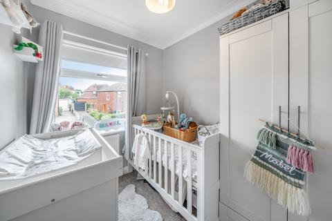 3 Carrholm View, Leeds, LS7 2NG