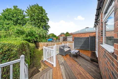 3 Carrholm View, Leeds, LS7 2NG
