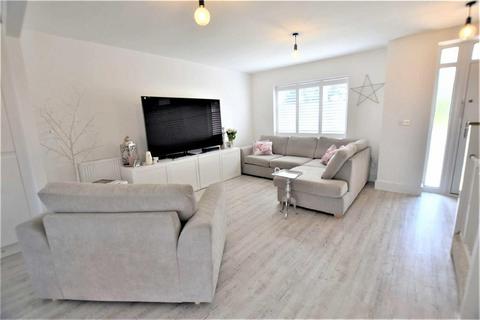 4 bedroom detached house for sale, Romney Way, Whittington