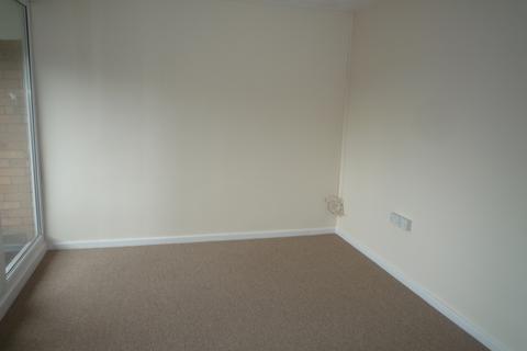 2 bedroom apartment to rent, Webb Crescent, Dawley, Telford, Shropshire, TF4