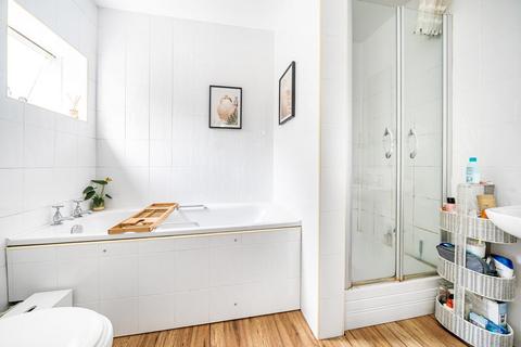 Lower Flat, 117 Avenue Road, Beckenham, BR3 4RX