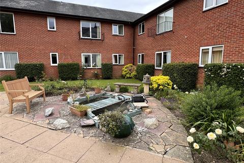 1 bedroom apartment for sale, Hucclecote Lodge, Hucclecote Road, Hucclecote, Gloucester, GL3