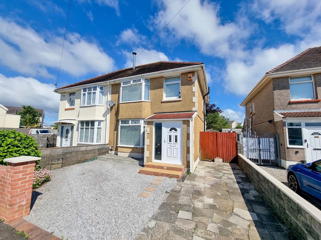Gendros Crescent, Gendros, Swansea... 3 bed semidetached house for