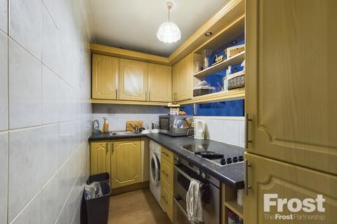 1, Fleetwood Court Douglas Road, Stanwell, Staines-upon-thames, TW19 7JN