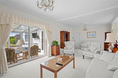 Parkside Main Road, Hallow, Worcester, WR2 6PH
